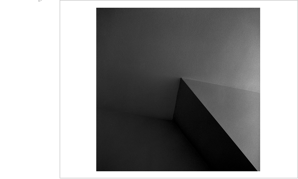 Get lost in the simple beauty of a white ceiling, and don't forget to heap praise on the brilliant mind that showed it to you